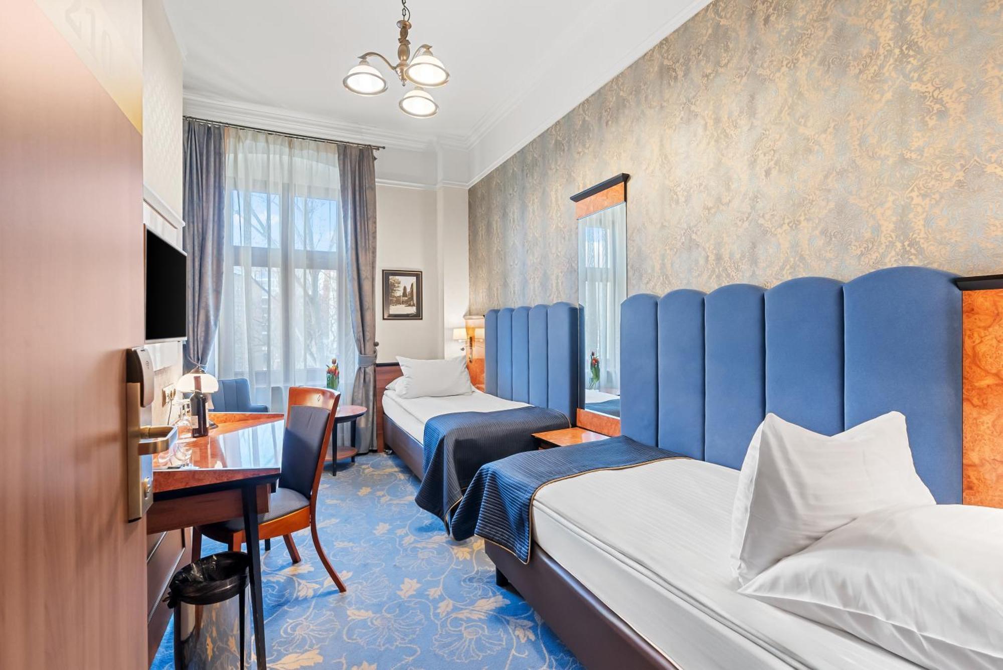 Hotel Diament Plaza Hlivice Exteriér fotografie