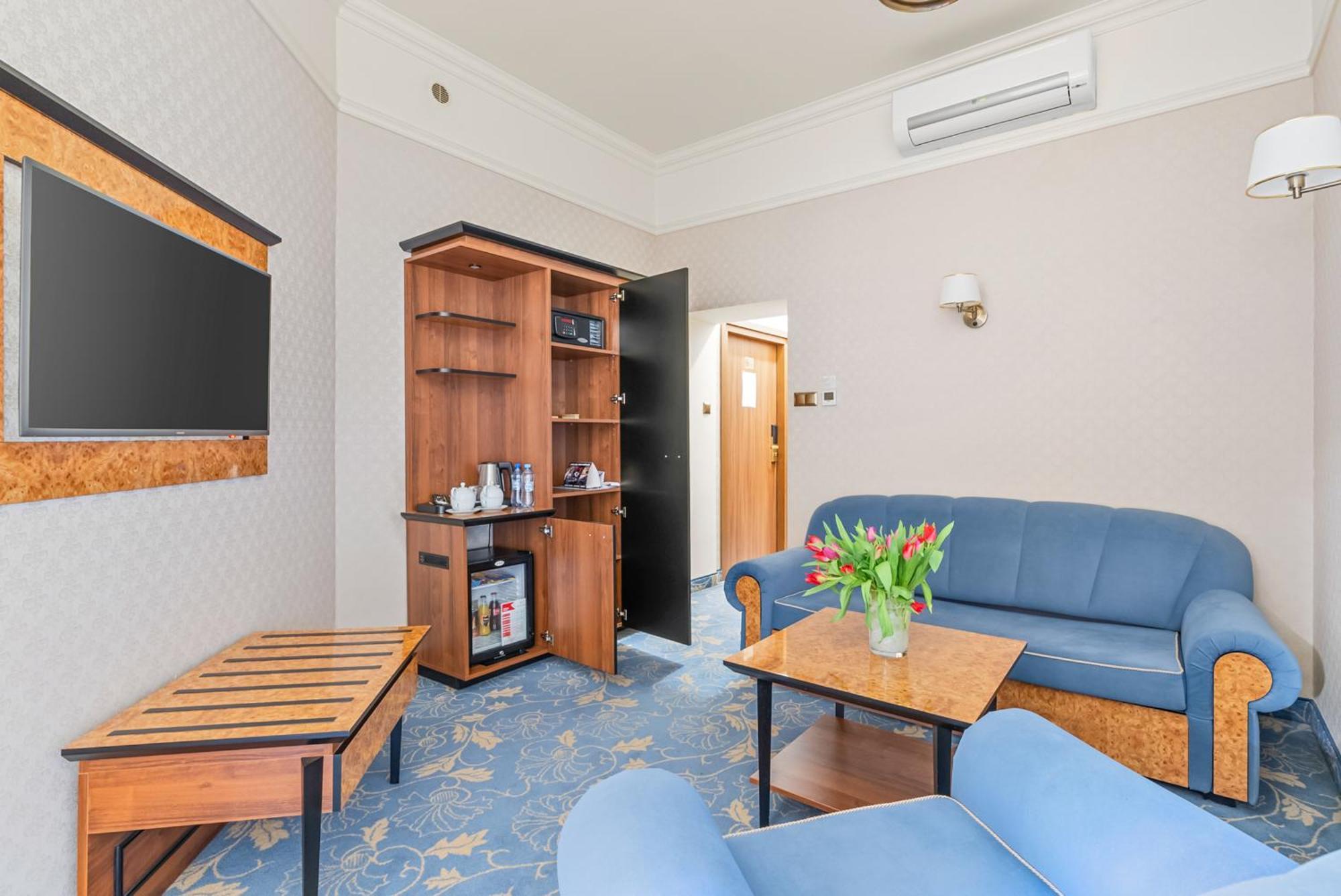 Hotel Diament Plaza Hlivice Exteriér fotografie